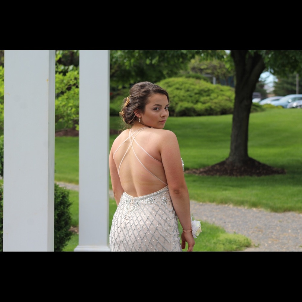 PROM DRESS - Picture 2 of 6